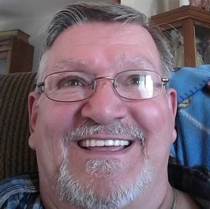 Meet your Posher, Dennis